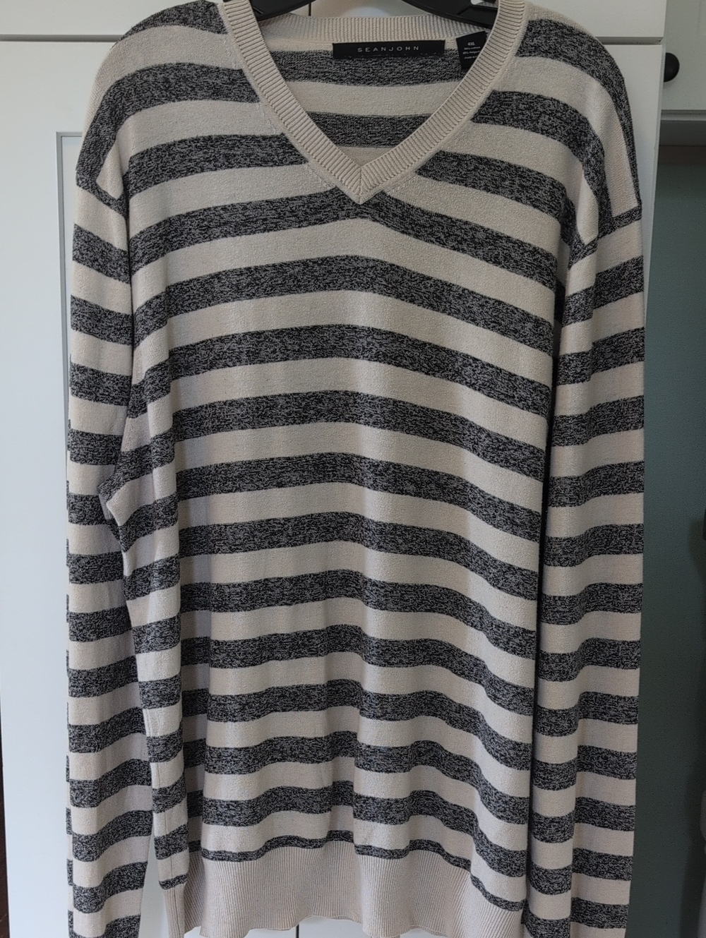 Sean John Y2K Era Cream and Black Striped V‑Neck Sweater, 4XL